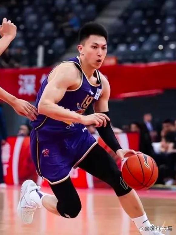 上海男篮连胜进一步巩固领先地位